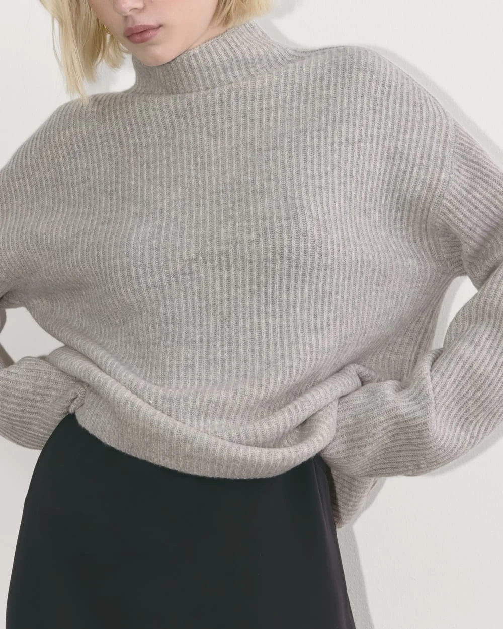 The Fisherman Turtleneck in Wool Cashmere | Light Heather Grey (7)