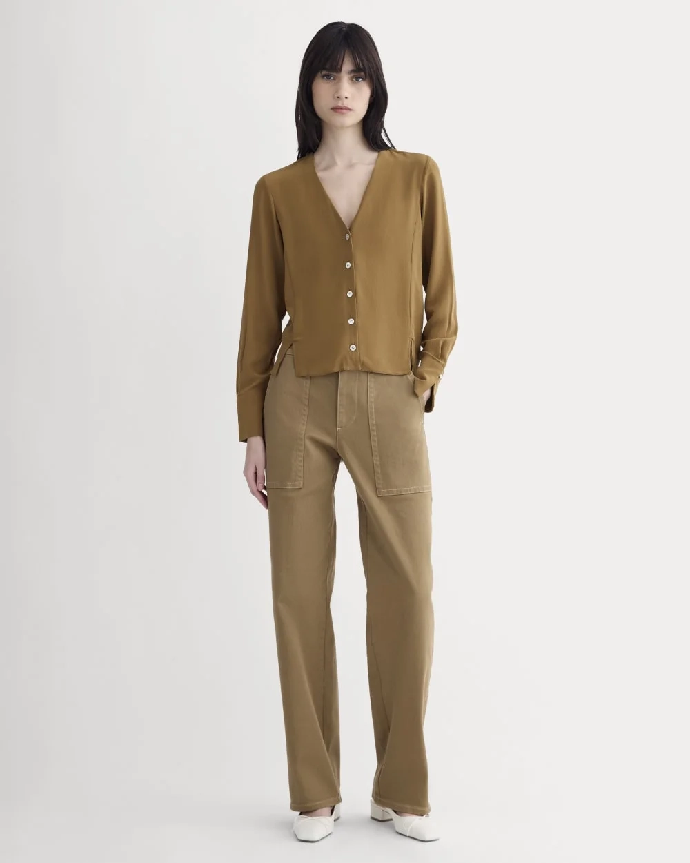 The V-Neck Blouse in Washable Silk | Toffee (5)