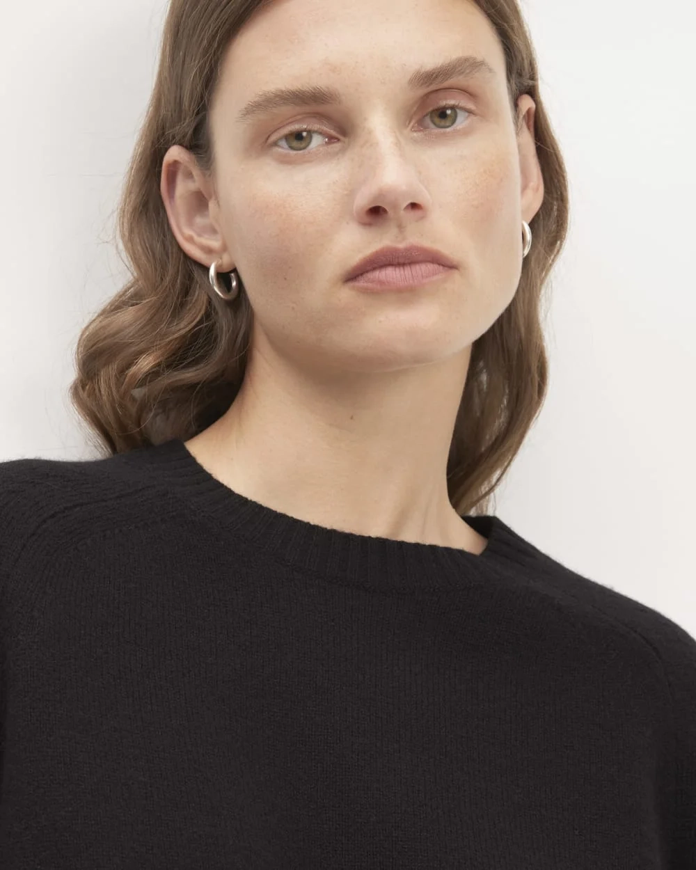 The Boxy Crew in Cashmere | Black (4)