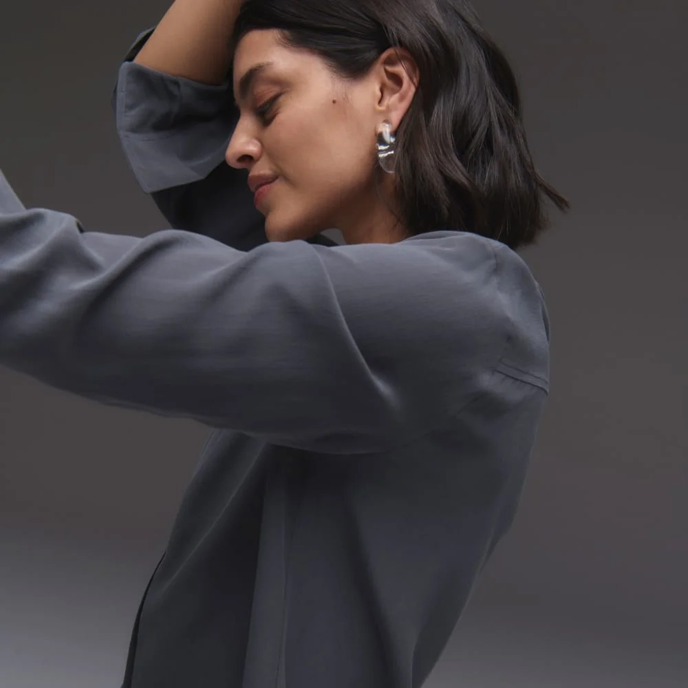 The Must-Have Shirt in Washable Silk | Slate Grey (7)