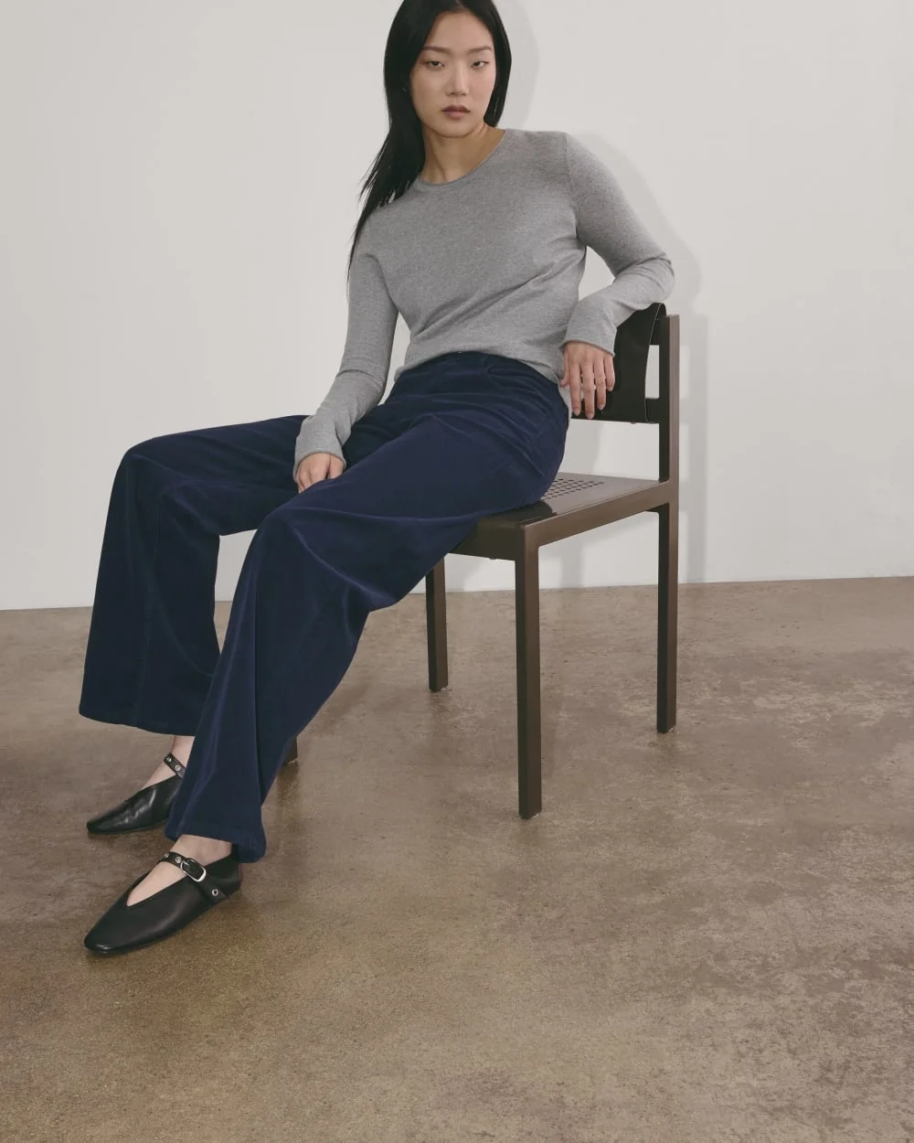 The Crew in Cotton Cashmere | Heather Charcoal (4)