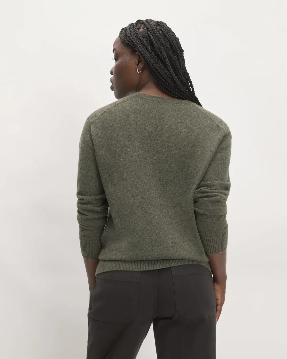 The Classic Crew in Cashmere | Heathered Army Green (2)