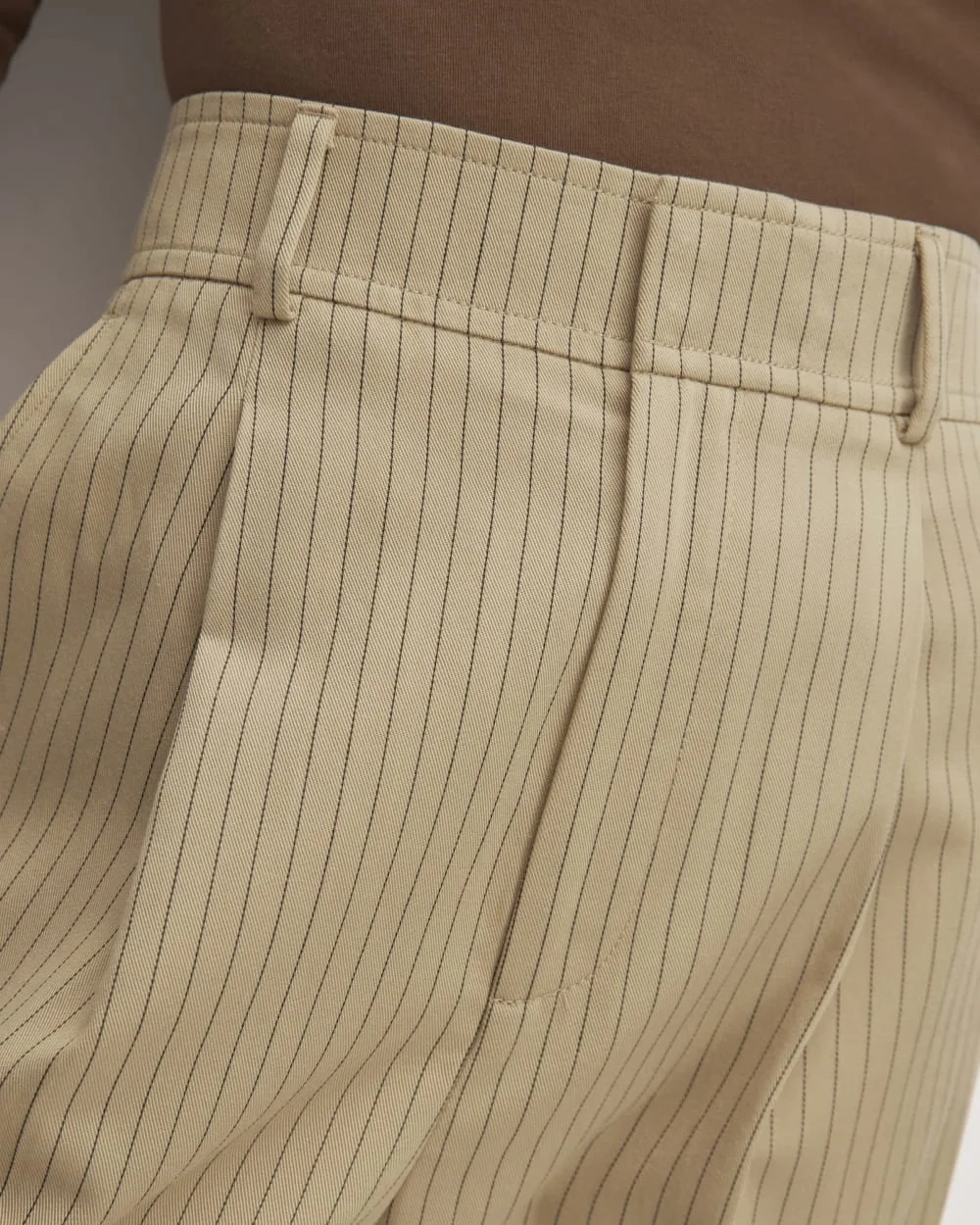 The Draper Tapered Pant in Buttersmooth | Cornstalk / Black (4)
