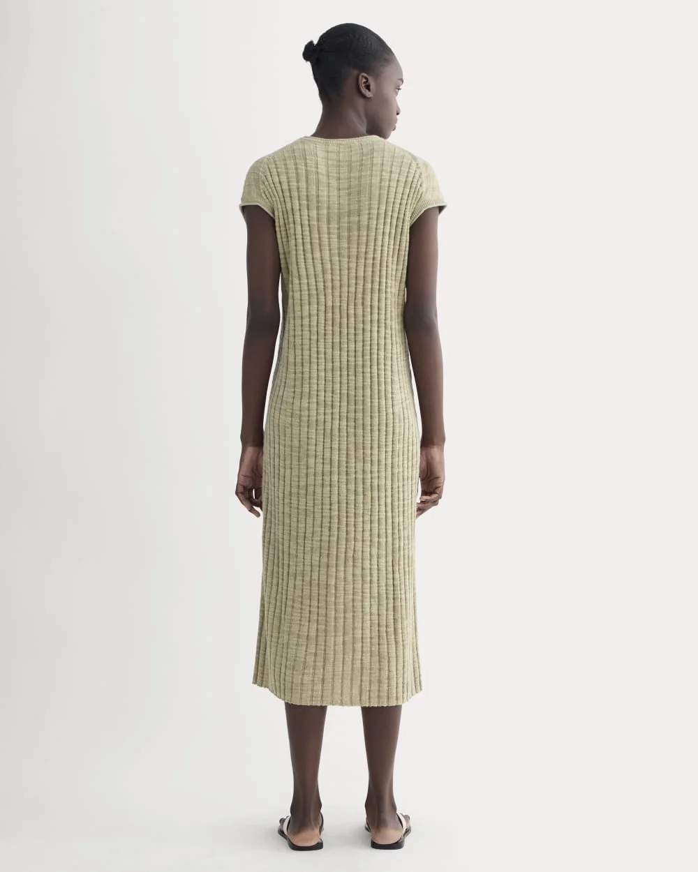 The Column Dress in Cotton Linen | Eucalyptus (5)