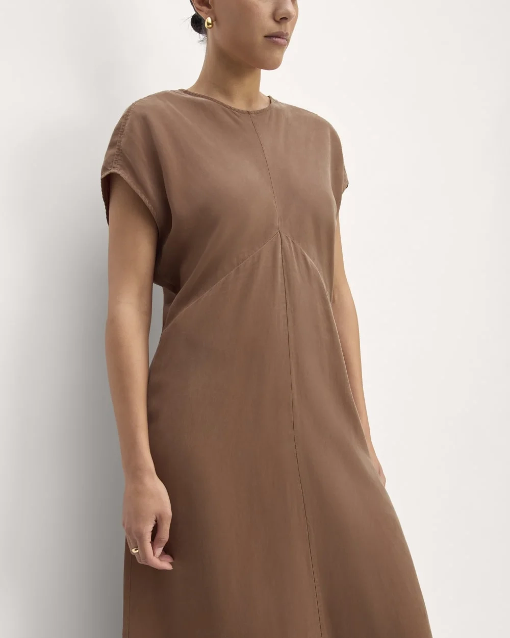 The TENCEL™ Short-Sleeve Midi Dress | Carob Brown (6)