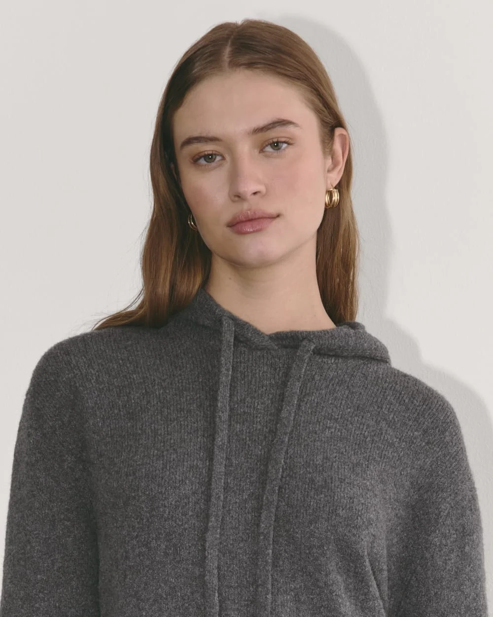 The Oversized Hoodie in Plush Cotton | Charcoal (3)