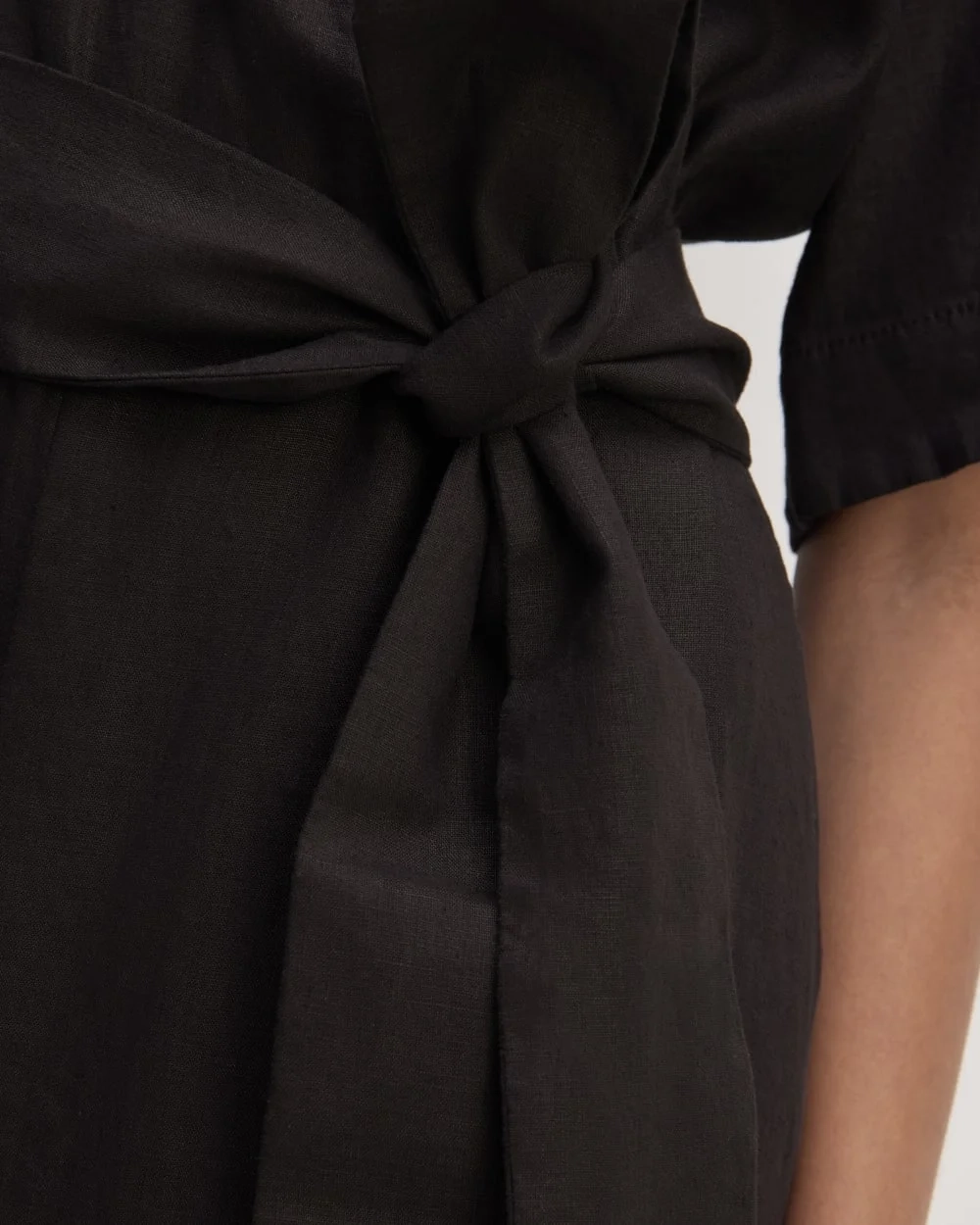 The Wrap Jumpsuit in Linen | Black (5)