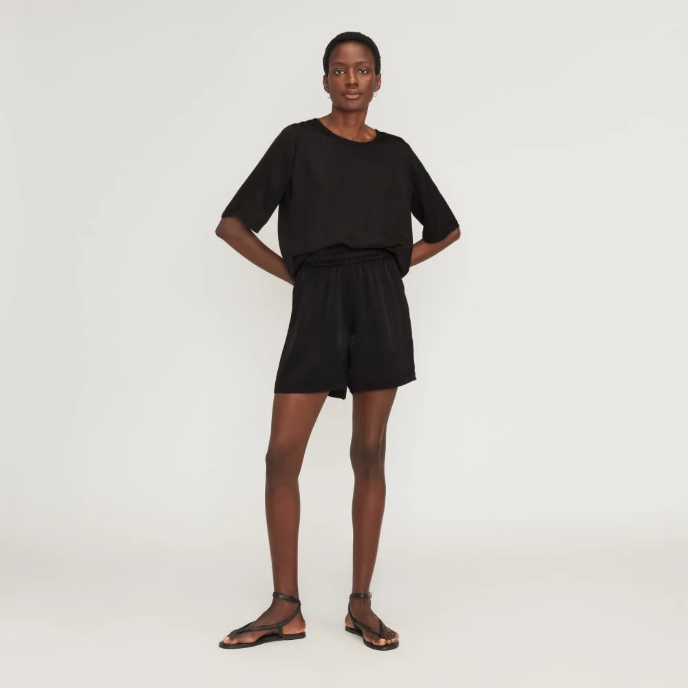 The Satin Relaxed Tee | Black (4)