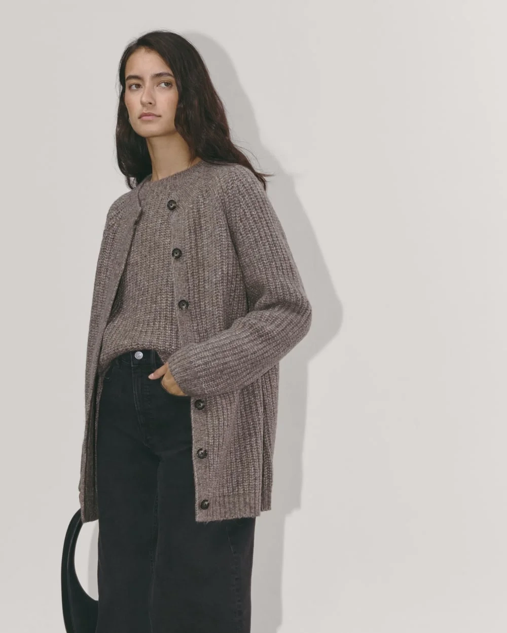 The Fisherman Cardigan in Cloud | Taupe Melange (4)