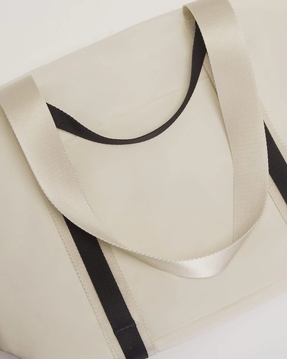 The Recycled Nylon Tote | Parchment (6)