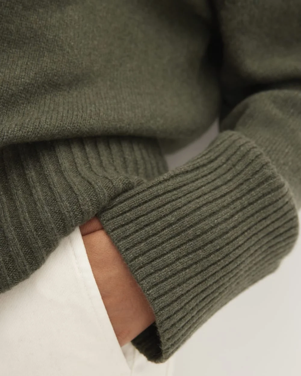 The Cashmere Oversized Turtleneck | Kambaba (2)