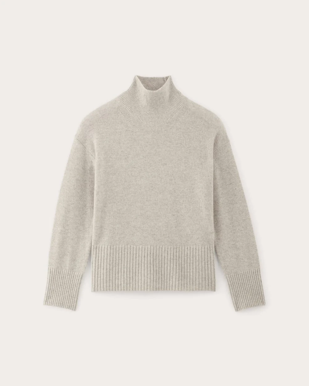 The Boxy Turtleneck in Cashmere | Canvas (4)