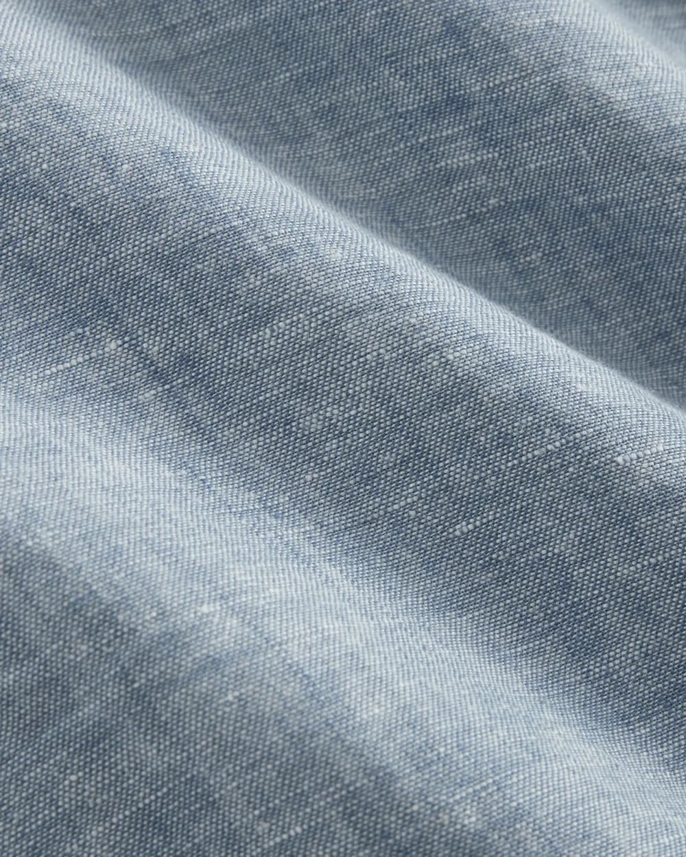 The Must-Have Shirt in Linen | Chambray (4)