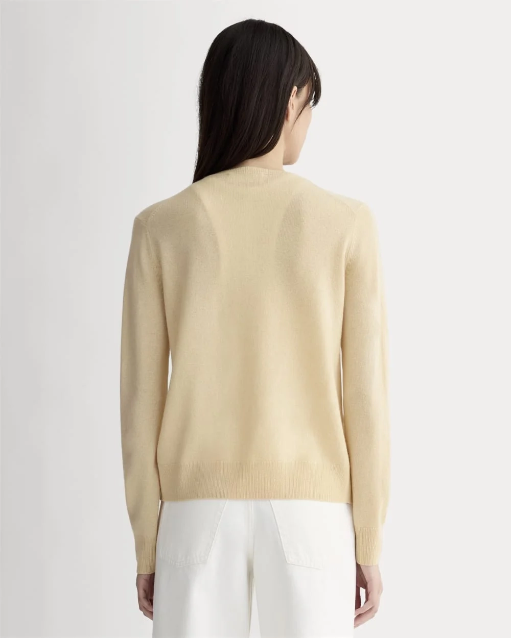 The Classic Cardigan in Cashmere | Creme (5)