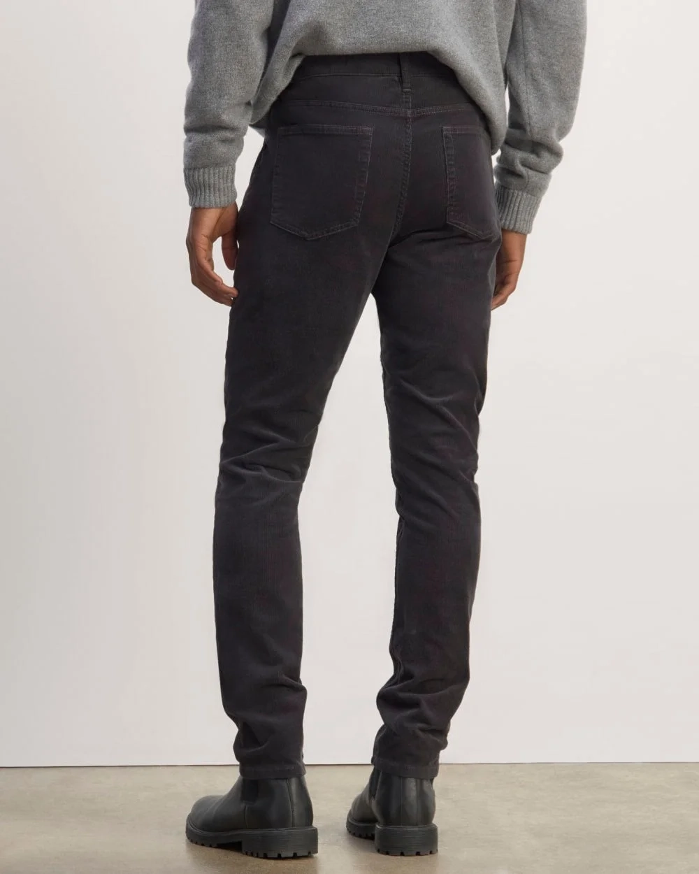 The 5-Pocket Pant in Corduroy | Graphite (5)