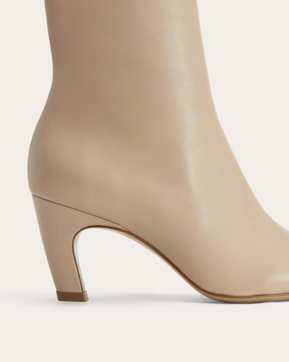 The Short Banana Boot | Sandy Taupe (5)