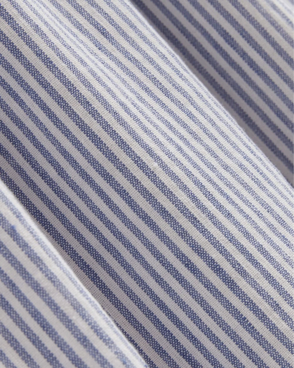 The Flutter-Sleeve Dress in Stretch Linen | White / Dutch Blue (4)