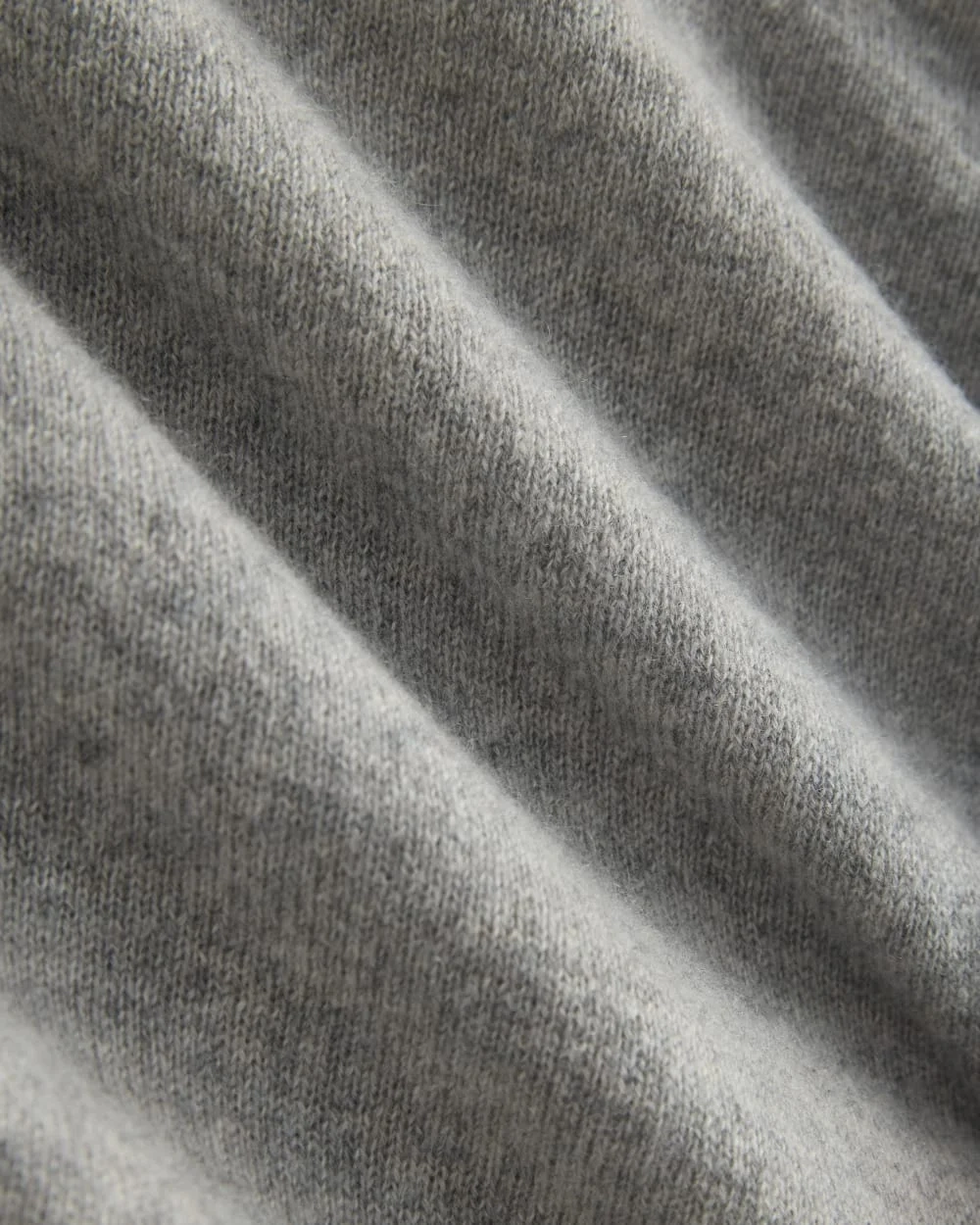 Cashmere Cropped High-V Sweater | Light Heather Grey (5)