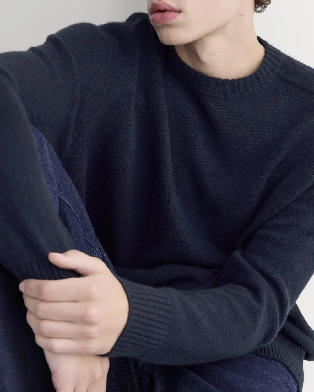 Midweight Cashmere Crew |  Navy (6)