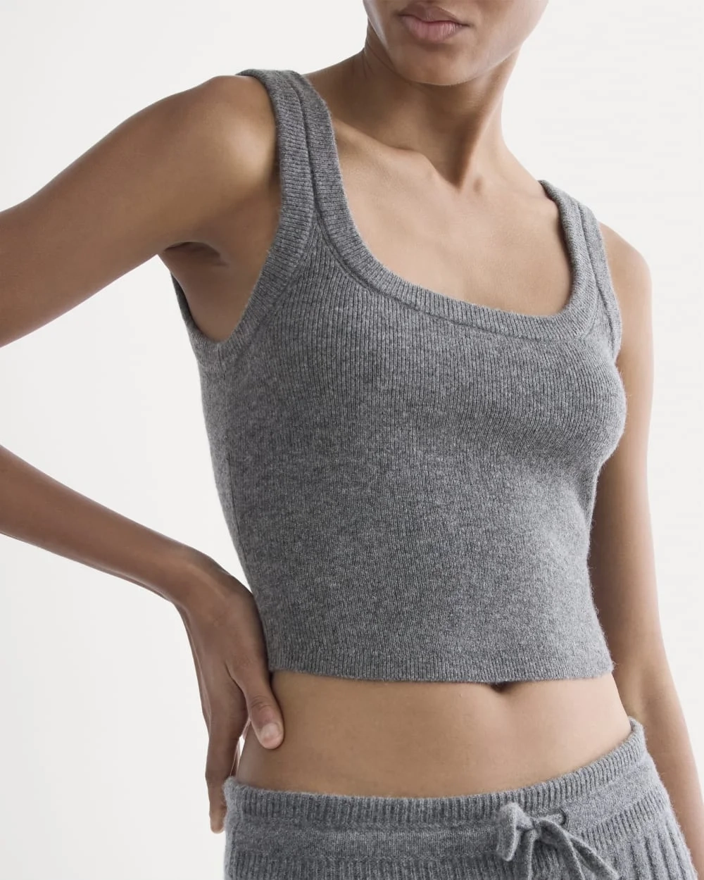 Cashmere Cropped Tank | Heather Charcoal (5)