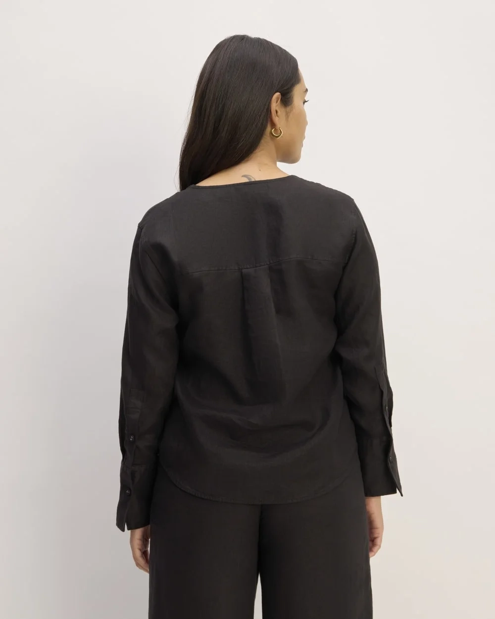 The Popover Shirt in Linen | Black (6)