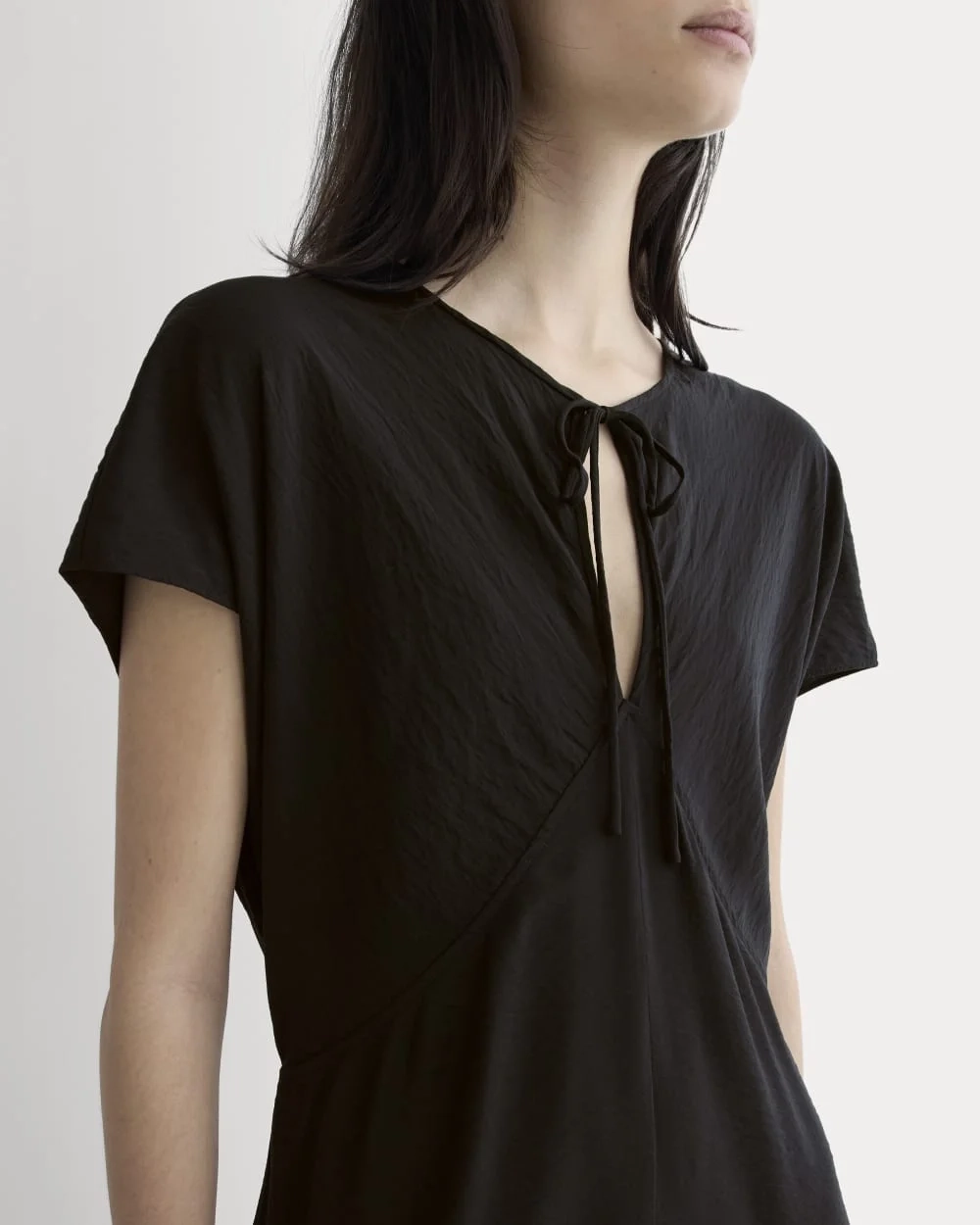 The Keyhole Dress | Black (4)