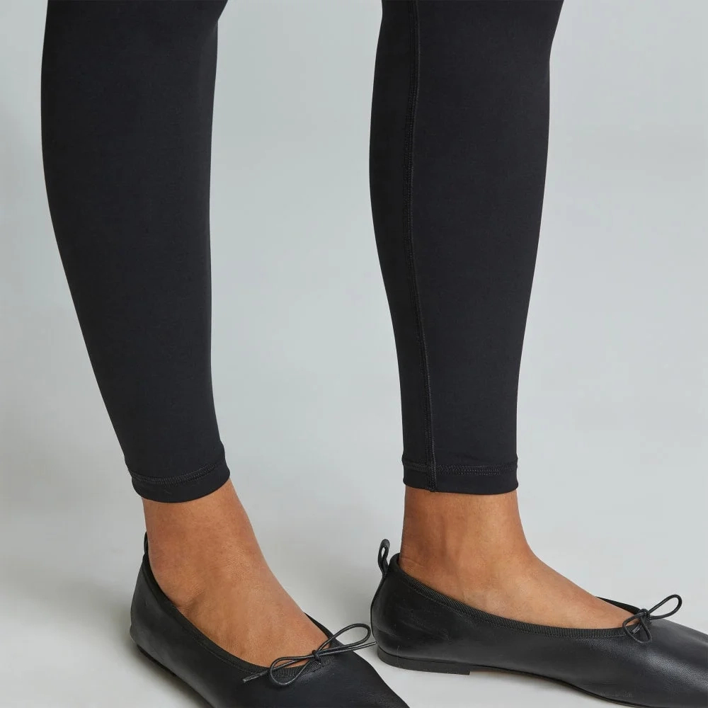 The Perform Legging® | Black | Regular (5)