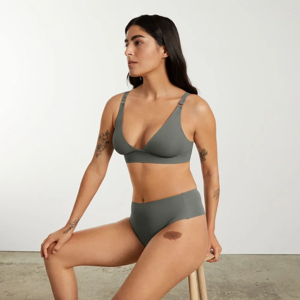 The Invisible Bra | Pewter Green (5)