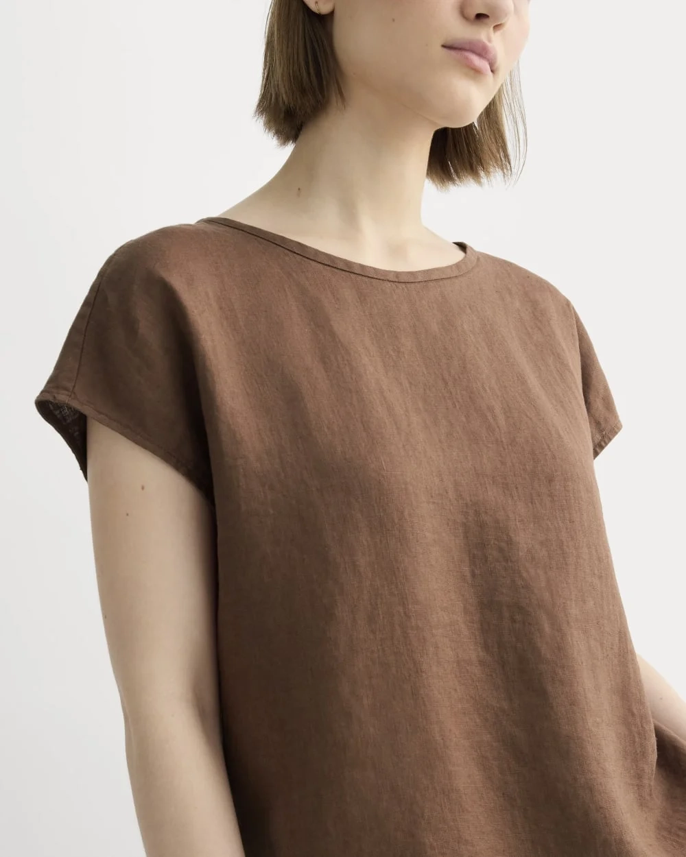 The Muscle Top in Linen | Cedarwood (5)
