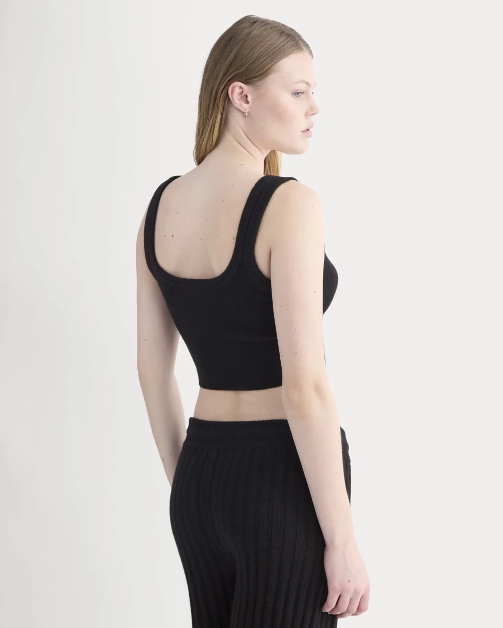 Cashmere Cropped Tank | Black (4)