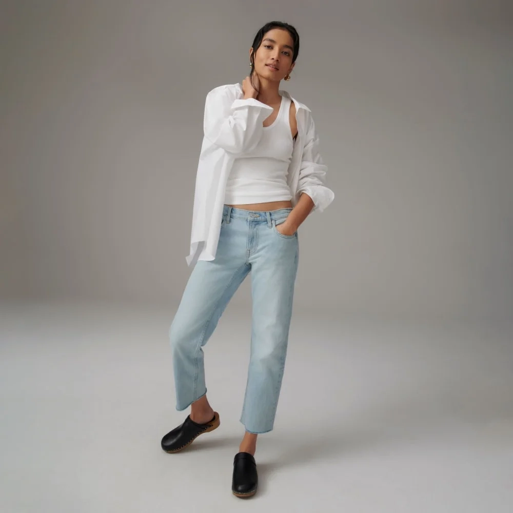 The Low-Rise Shortie Jean | Fog (5)