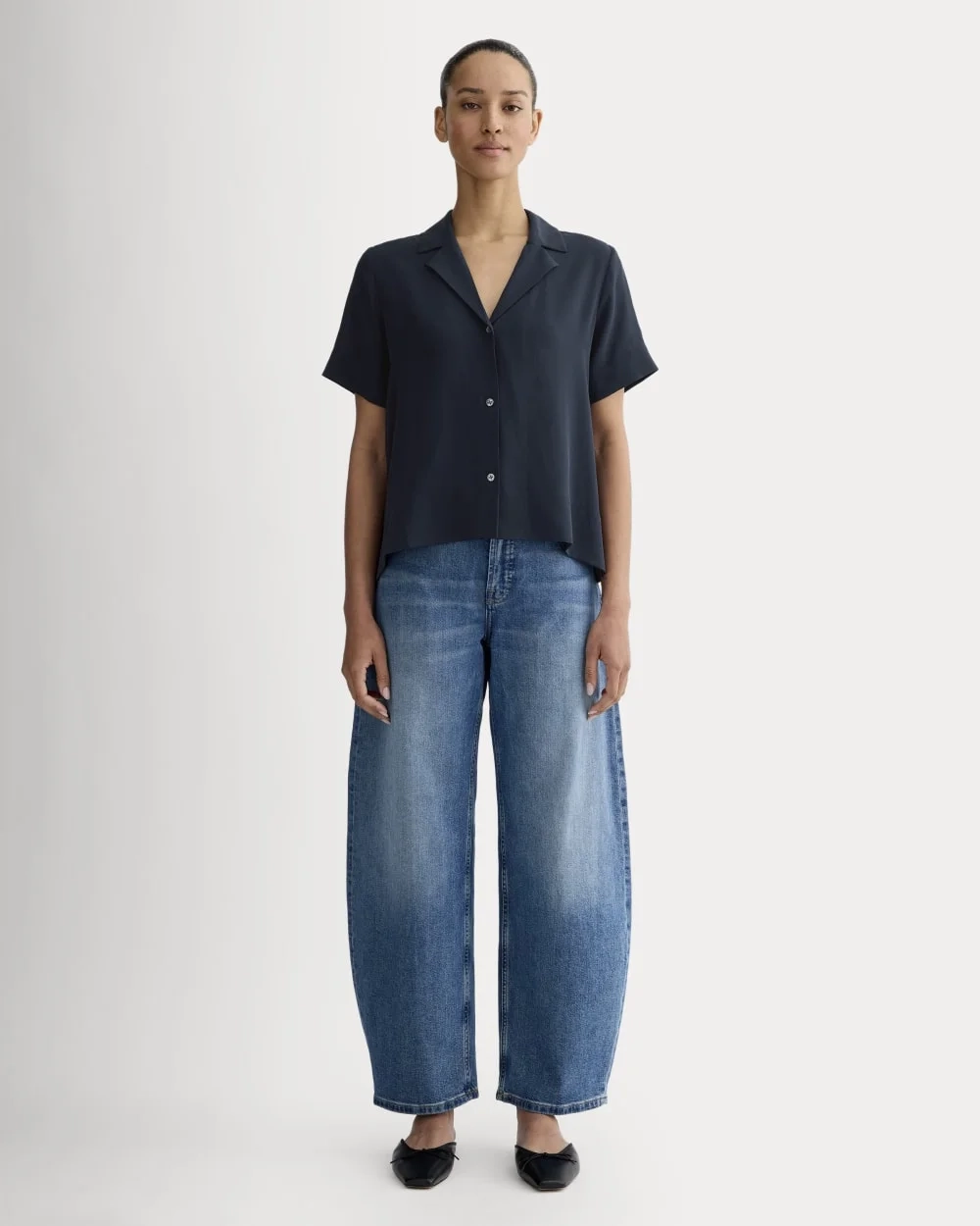 The Notch Shirt in Washable Silk | Navy (4)