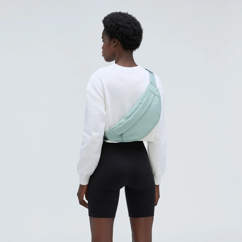 The Renew Transit Fanny Pack | White Sage / Green Millieu (8)