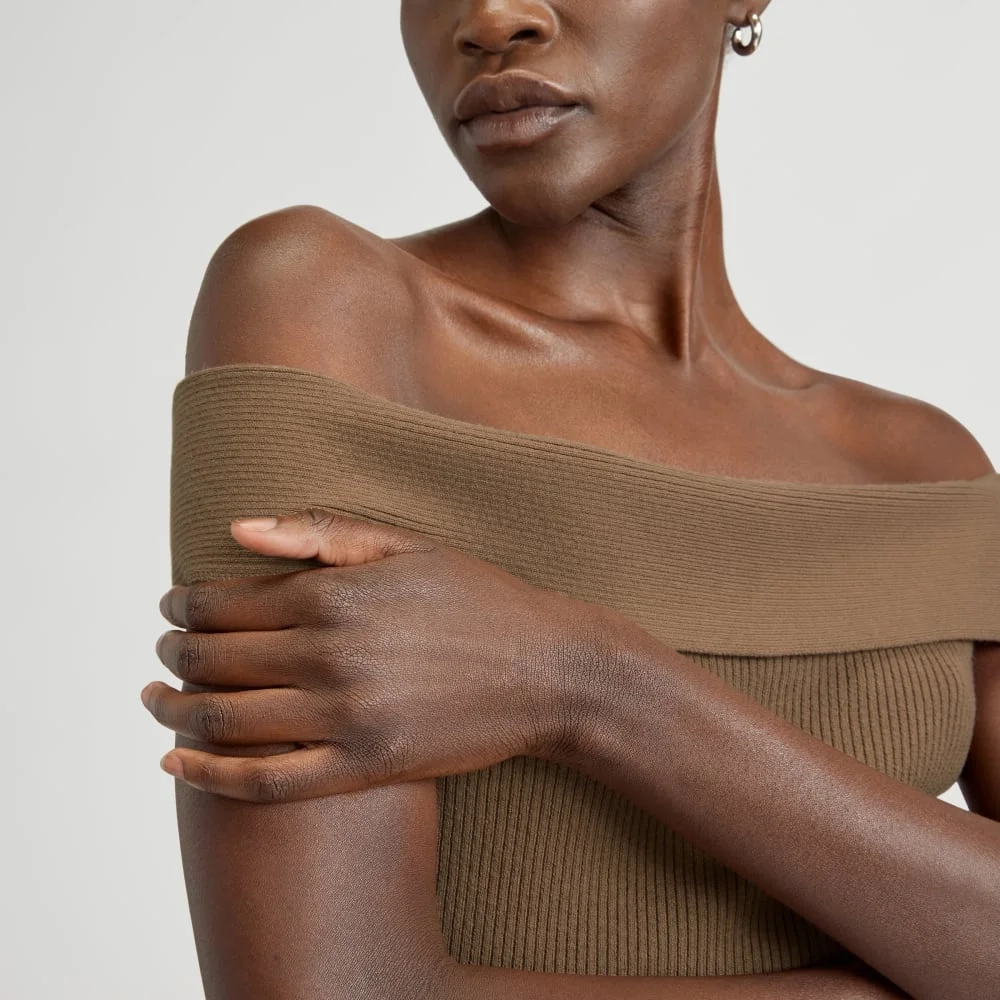 The Ribbed Cotton Off-The-Shoulder Top | Toasted Coconut (3)