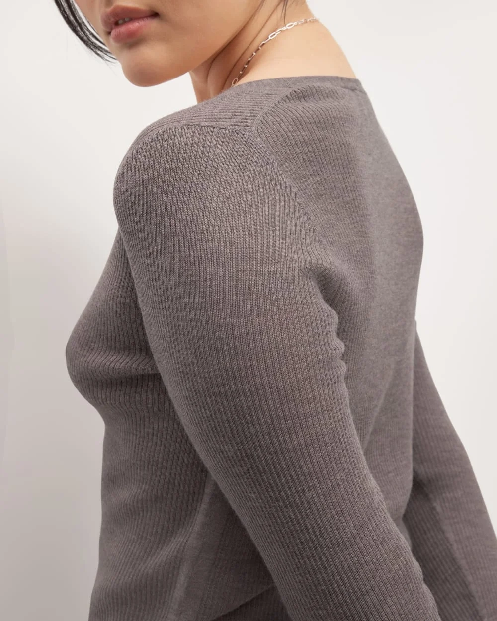 The Cardigan in Ultrasoft Merino | Heather Cocoa (6)