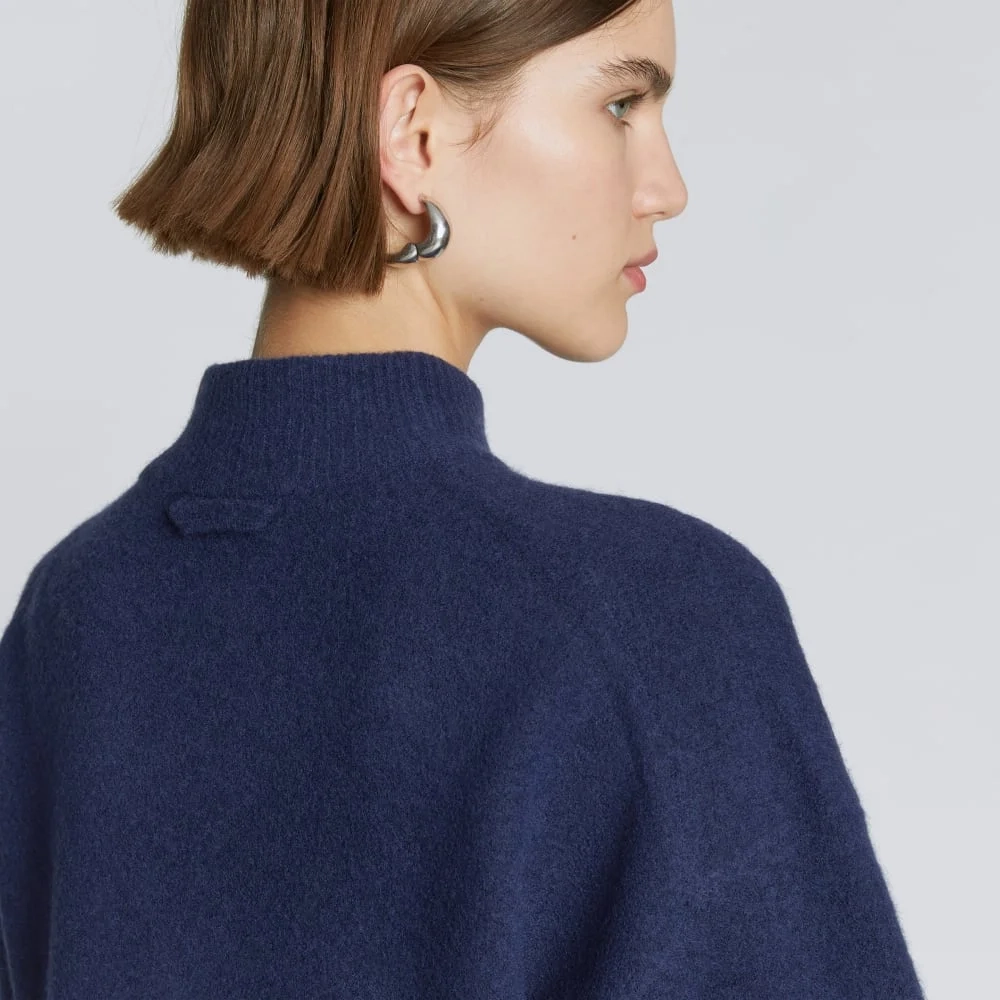 The Cozy-Stretch Pullover | Ocean Cavern (4)