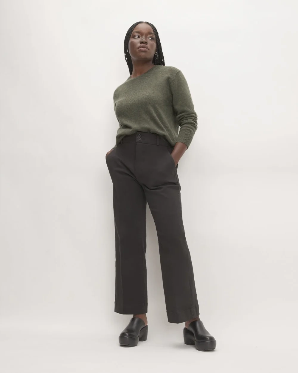 The Classic Crew in Cashmere | Heathered Army Green (3)
