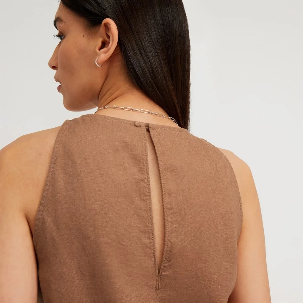 The Linen High-Neck Tank | Carob Brown (5)