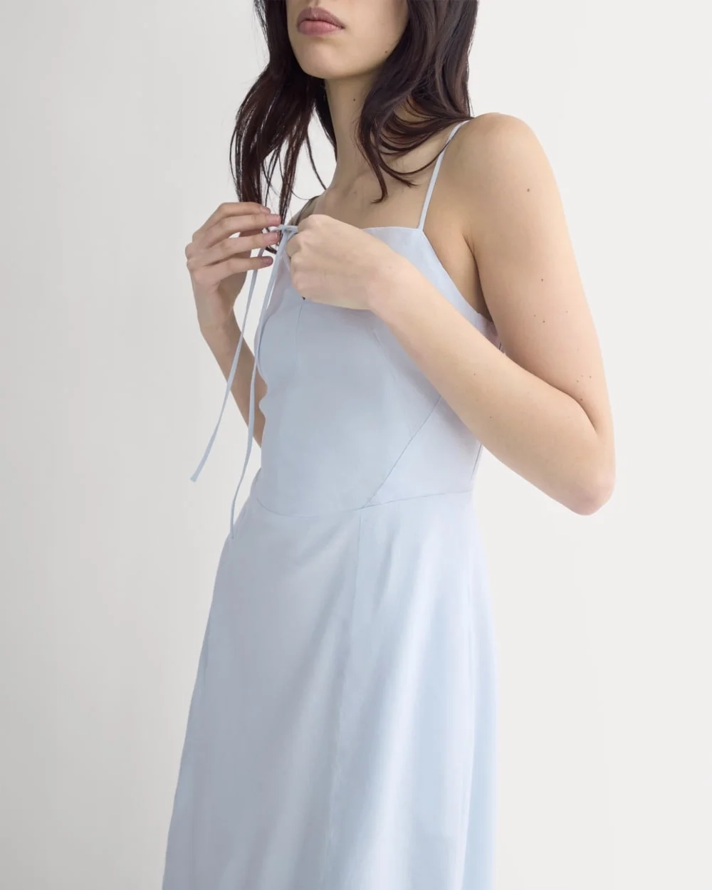 Tie-Neck Dress in Stretch Linen | Skywriting (5)