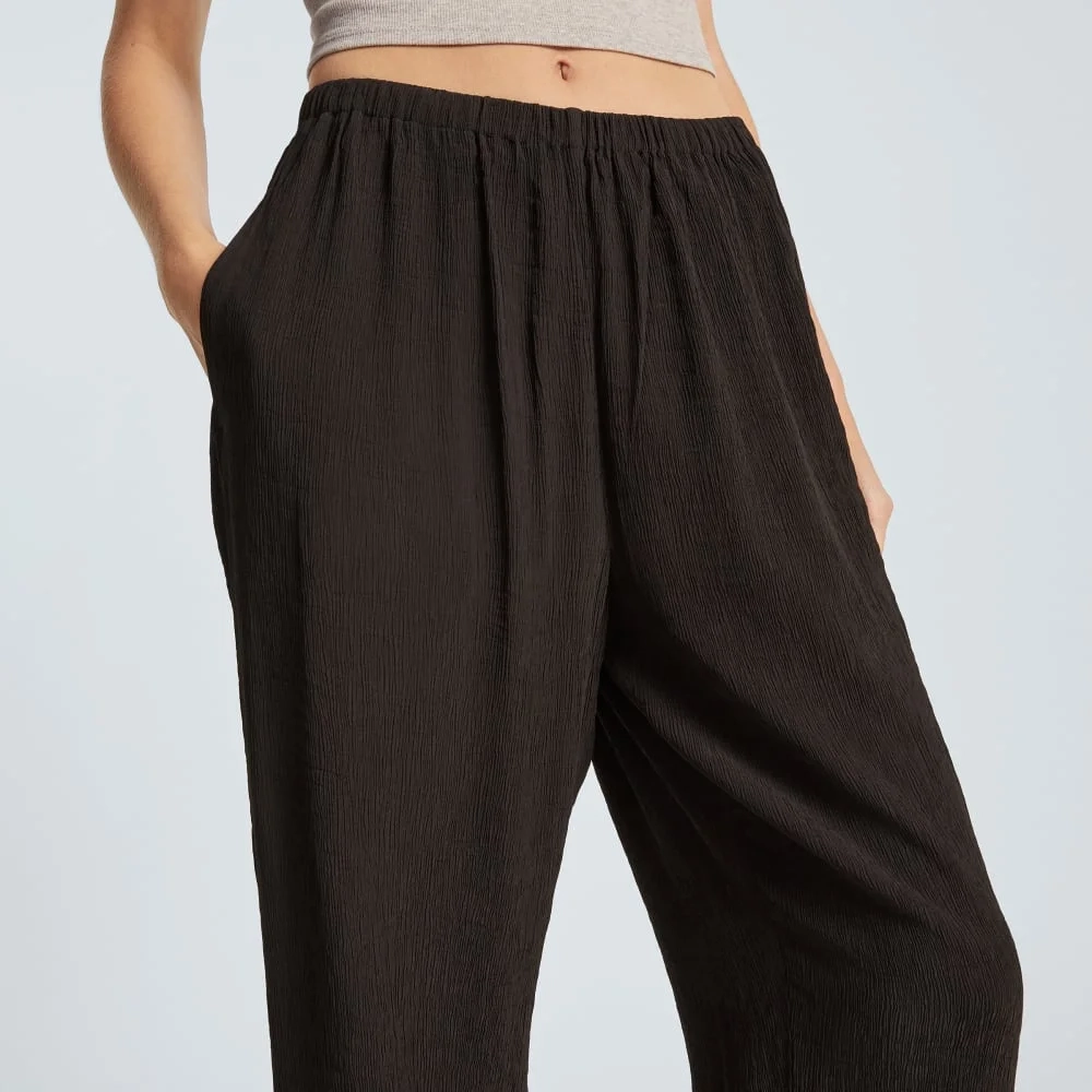 The Naia™ Ripple Pant | Black (5)