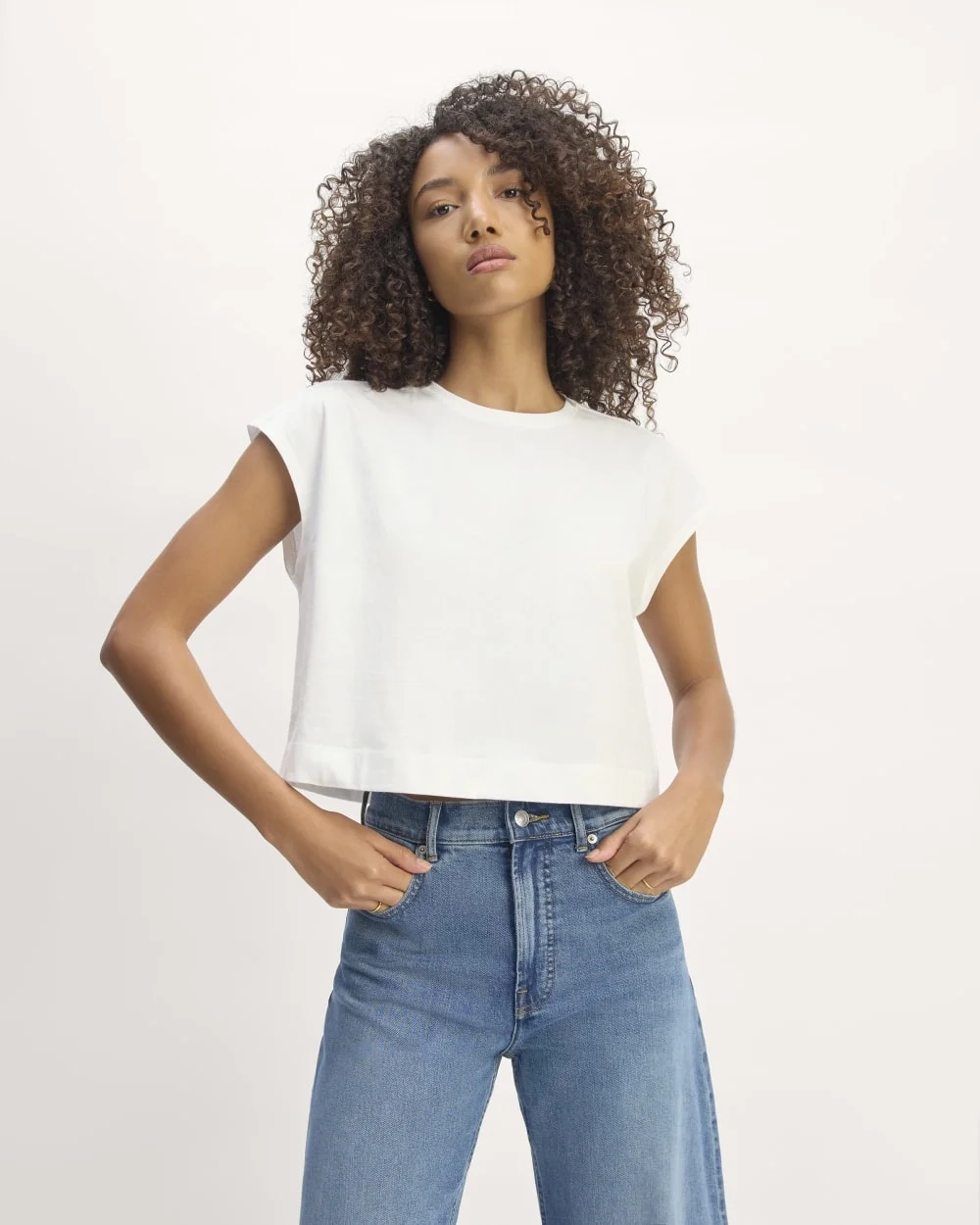 The Muscle Cropped Tee in Essential Cotton | White (4)