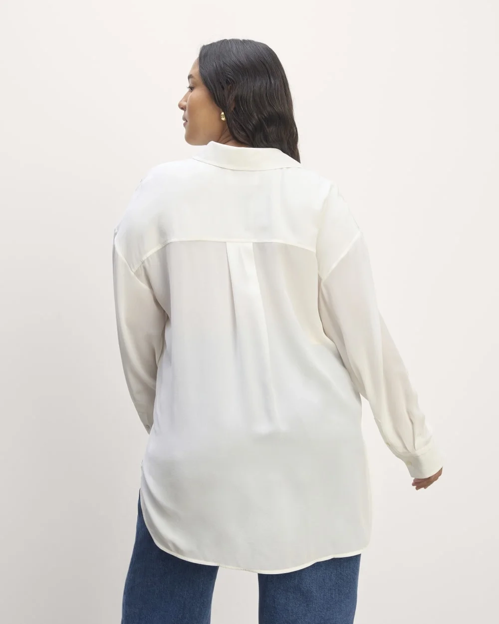 The Boyfriend Shirt in Washable Silk | Off-White (6)
