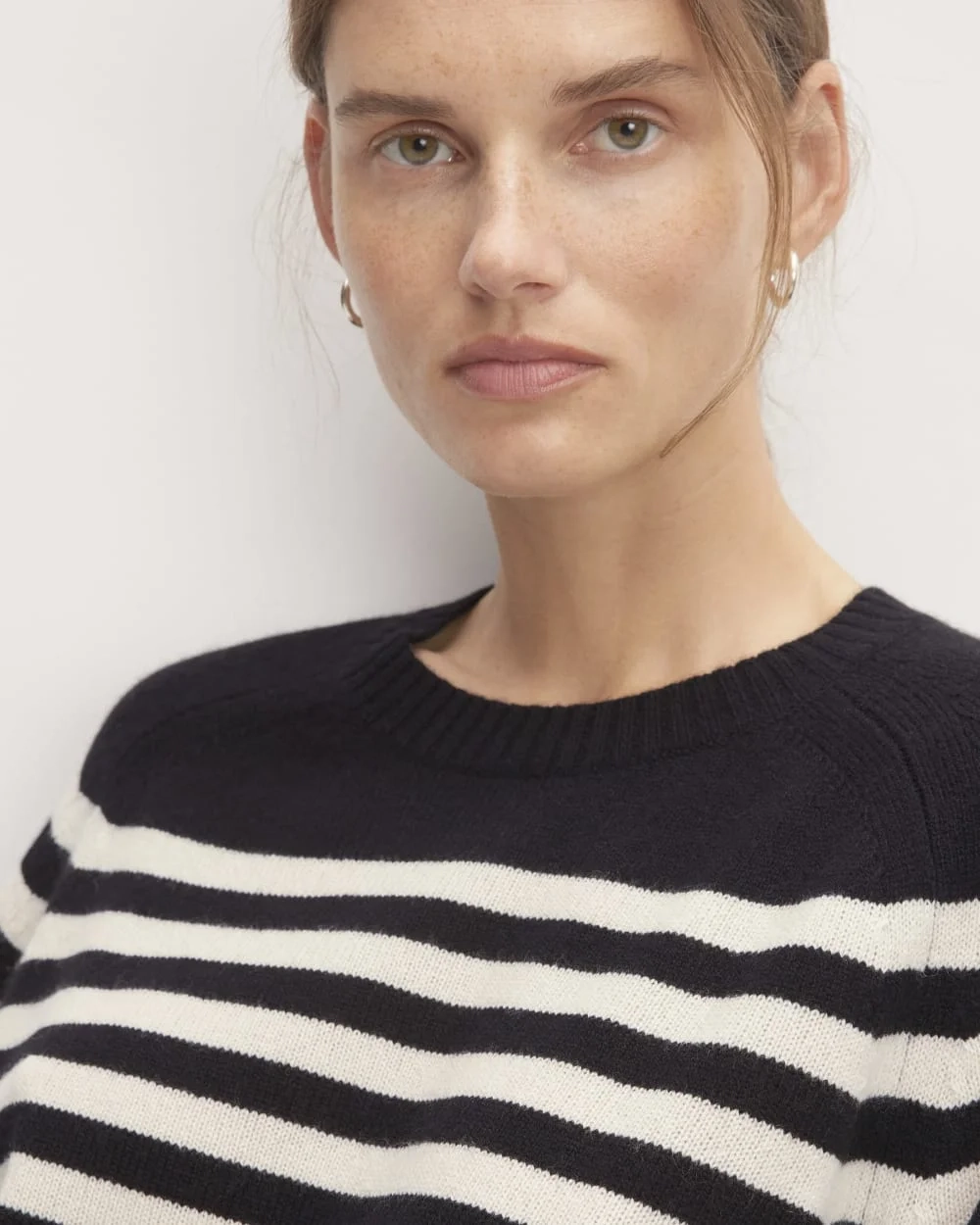 The Boxy Crew in Cashmere | Black / Bone (4)