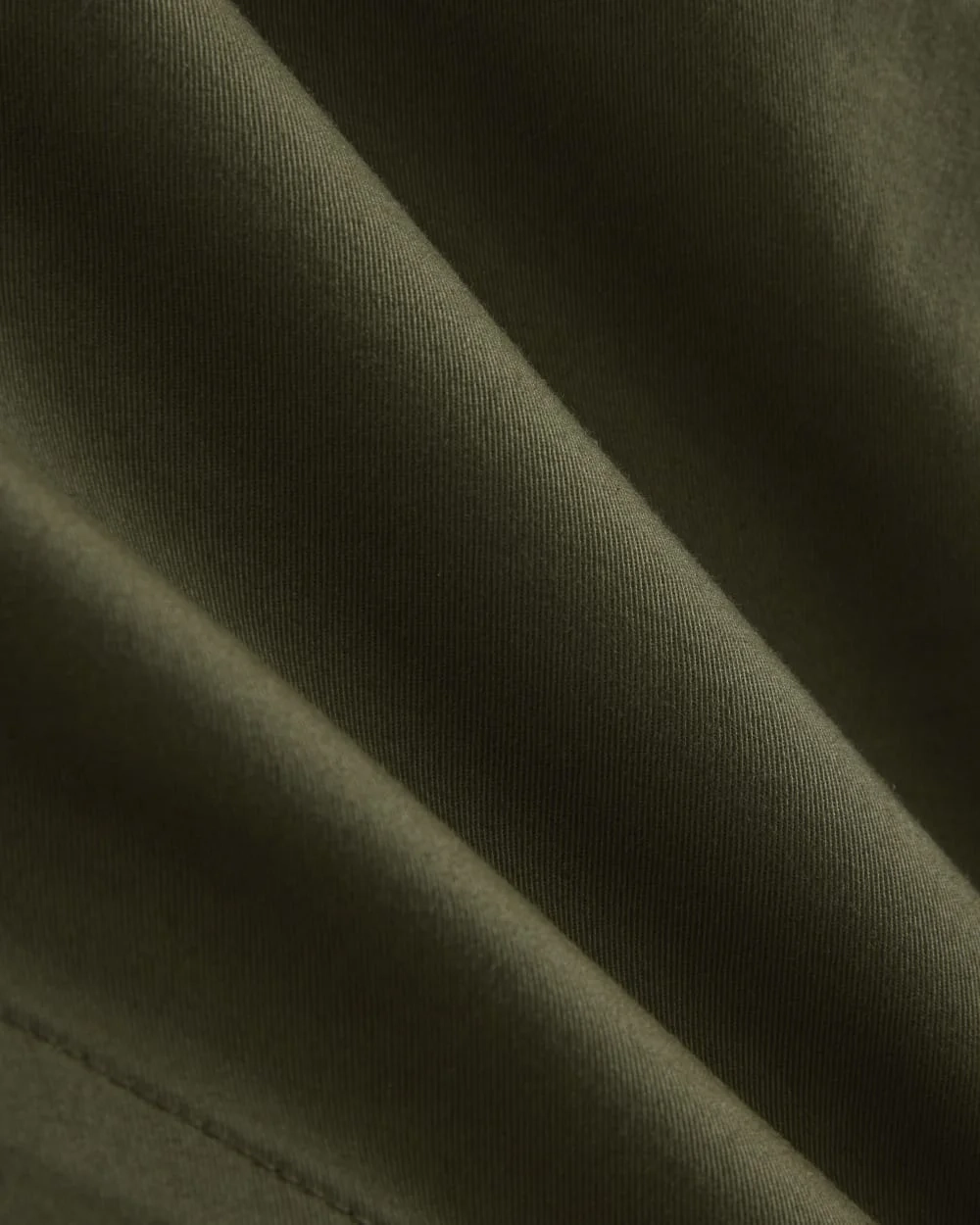 Side-Panel Tailored Short | Olive Night (4)