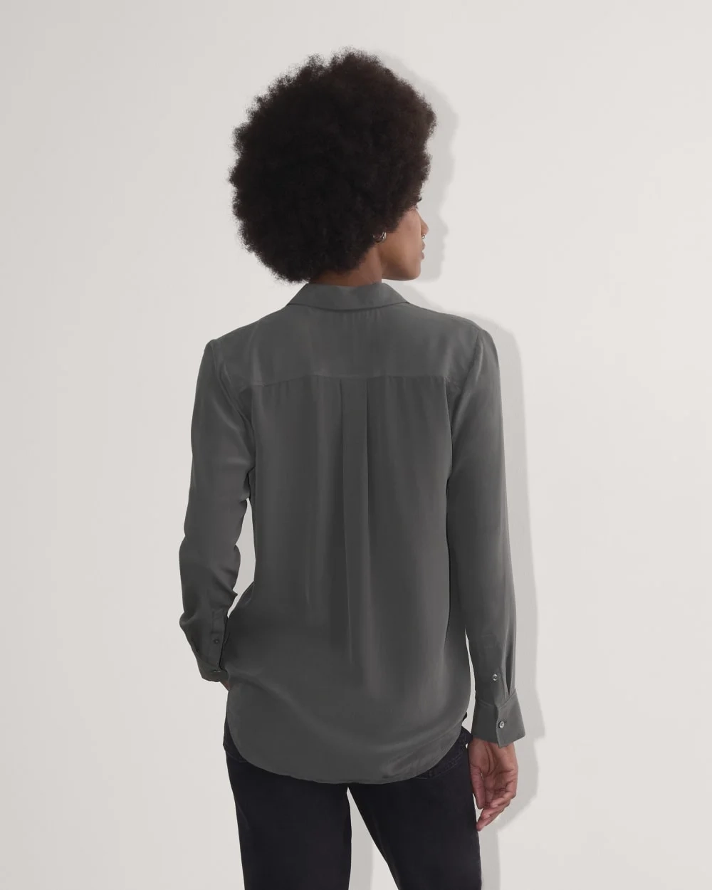 The Must-Have Shirt in Washable Silk | Graphite (3)
