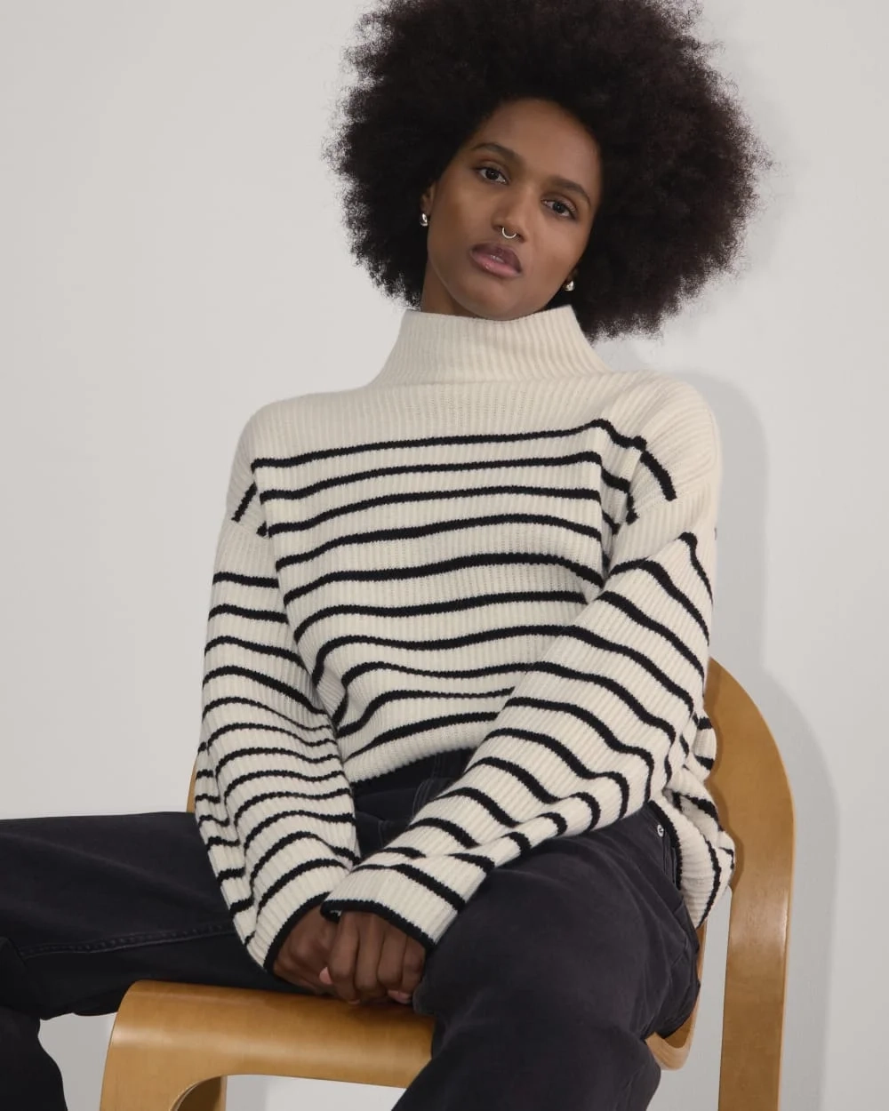 The Fisherman Turtleneck in Wool Cashmere | Bone / Black (3)