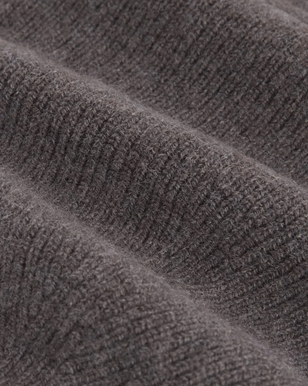 The Cabin Beanie | Heathered Burgundy (3)