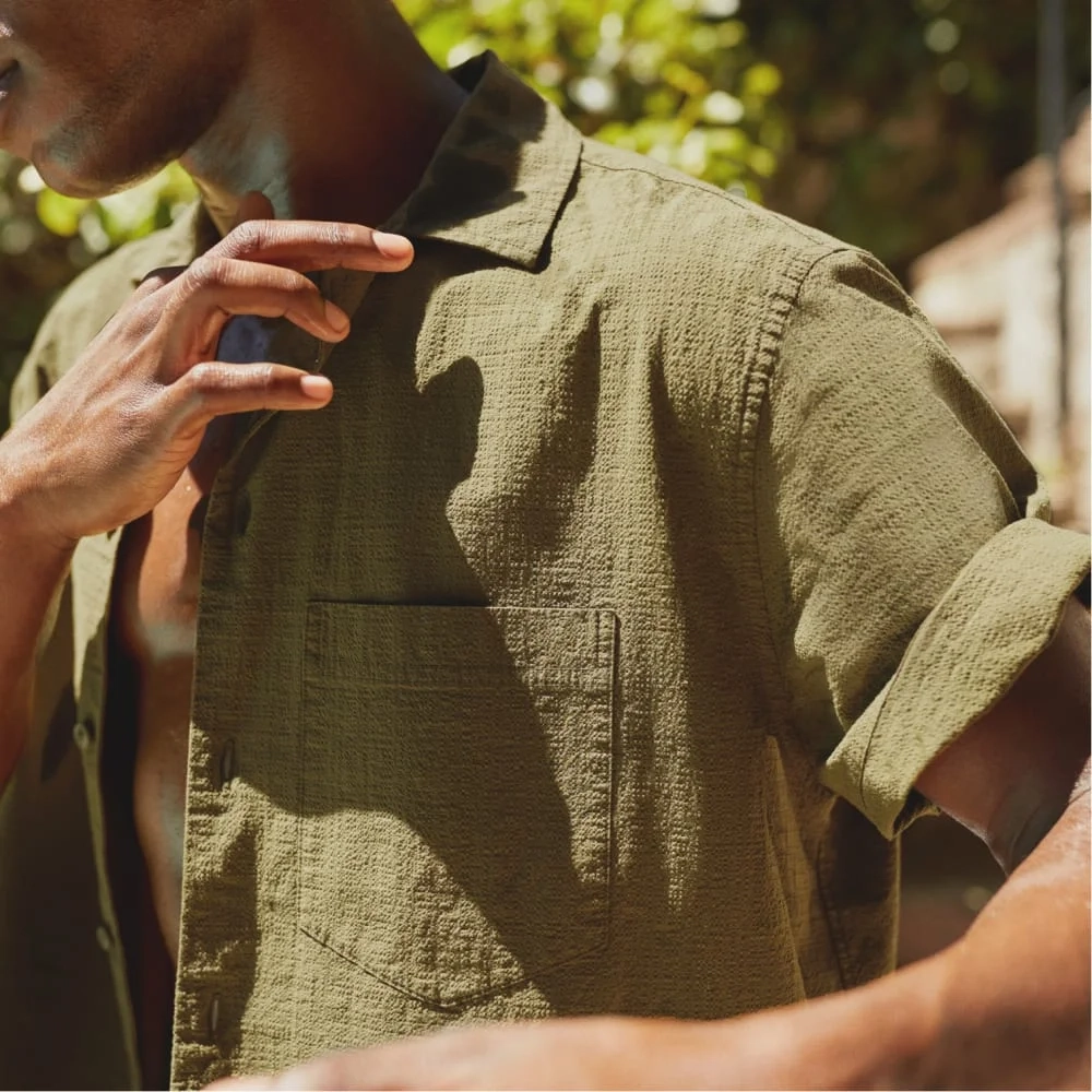The Seersucker Short-Sleeve Shirt | Olive (4)