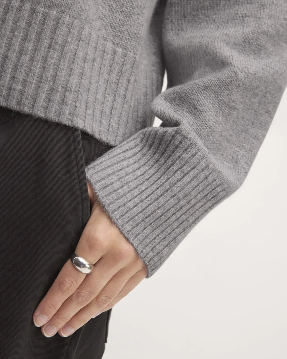 The Boxy Crew in Cashmere | Heathered Grey (4)