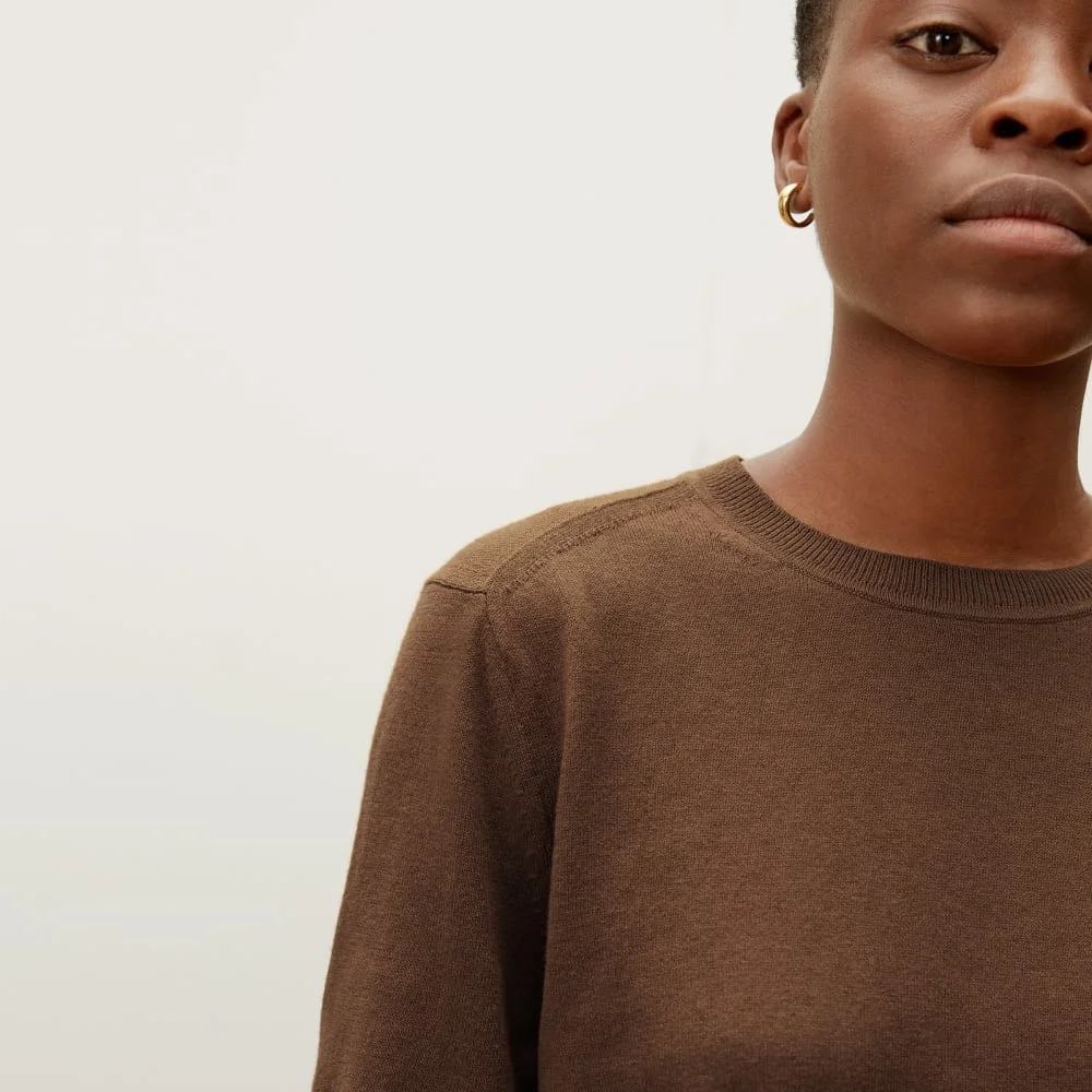 The Organic Cotton Crewneck Sweater  | Dark Camel (2)